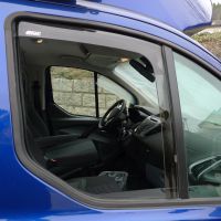 Ford Custom Beifahrerseite - montierter Windabweider