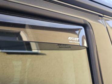 Preview: Farbbeispiel montierte Windabweiser