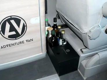 Staubox für VW T5 T6 T6.1 mit Inhalt