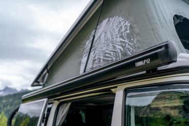 Fiamma F43 montiert an Fahrzeugug