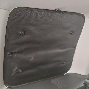 LAYZEE Fenstertasche VW Caddy kurzer Radstand Fahrerseite – Praktischer Stauraum & Verdunkelung ohne Bohren