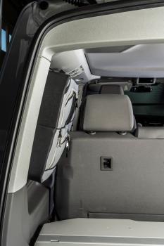 montierte Packtasche am Fahrzeug mit Sitz