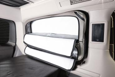 Preview: VanEquip Fensterpacktasche im Set mit Paneel für VW T7, hellbeige, Fahrerseite, für Sicherheitsgurt - langer Radstand