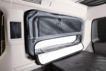 Preview: VanEquip Fensterpacktasche im Set mit Paneel für VW T7, anthrazit, Beifahrerseite, für Sicherheitsgurt - langer Radstand