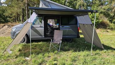 Preview: zwei montierte Seitenteile an der Markise