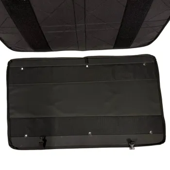 Detailansicht Rückwand mit Saugnäpfe und Klett
