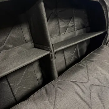 Fensterpacktasche von innen mit den jeweligen Fächern