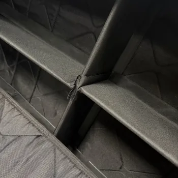 Fensterpacktasche von innen mit den jeweligen Fächern