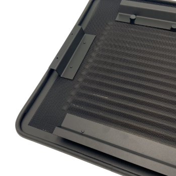 Preview: Detailansicht Moskitonetz auf der Rückseite vom Lüftungsgitter