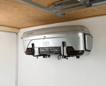 Preview: mft BackBox Wandhalter – Die perfekte Lagerlösung für Ihr Heckbox-System (Art.-Nr. 1518)