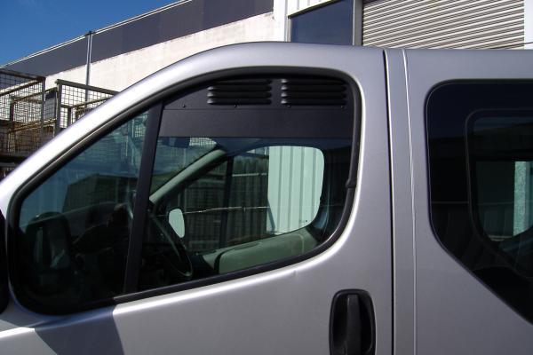 Lüftungsgitter Opel Vivaro B und Renault Trafic 3 - Schiebefenster links  und rechts, Lüftungsgitter, Air Vent, Fenster, Dachhaube, Heki,  Belüftung, Airvent, Camping-Shop