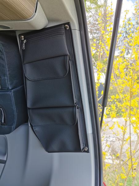 VanEquip "Stautasche" für D-Säule T5 / T6 / T6.1 Beifahrerseite schwarz