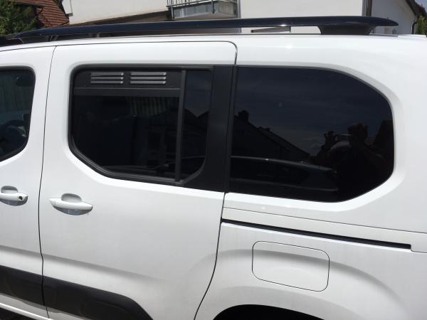Lüftungsgitter Seitenfenster Peugeot Rifter, Citroen Berlingo, Opel Combo, Toyota Proace City ab 09/2018