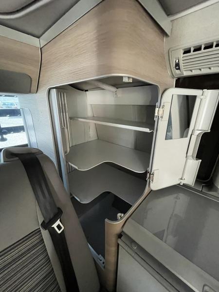 Kleiderschranksystem im eingebautem Zustand