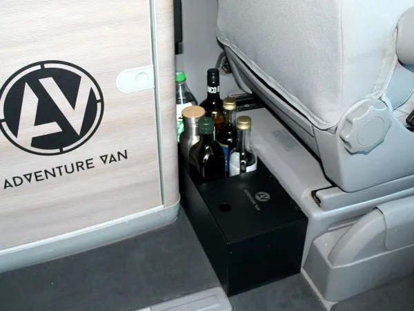 Staubox für VW T5 T6 T6.1 mit Inhalt