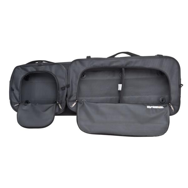 Geöffnete Packtaschen 