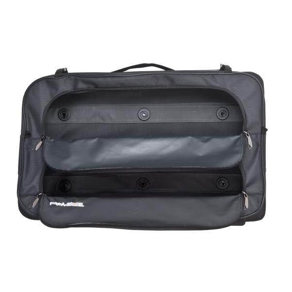 Geöffnete Packtaschen 