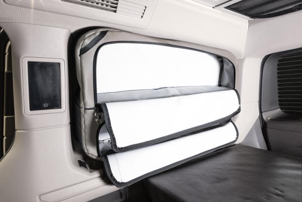 VanEquip Fensterpacktasche im Set mit Paneel für VW T7, hellbeige, Beifahrerseite, für Sicherheitsgurt - langer Radstand