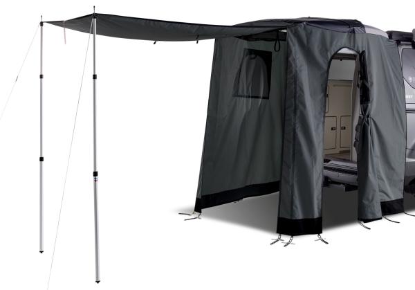 VanSpace Heckzelt „Kombi“ in Anthrazit mit ausgeklappter Schleusenmarkise und offenem Eingang, passend für Ford Custom V710 ab 2023.