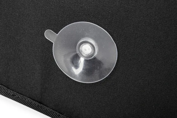 Packtasche Detailansicht Fensterpaneel mit Saugnäpfen