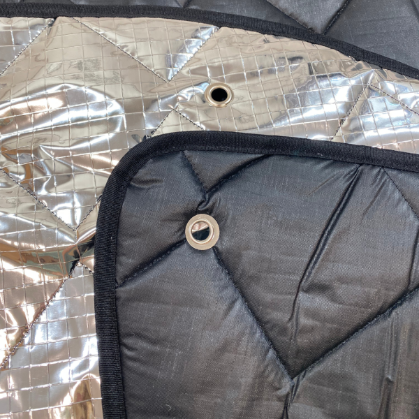 Detail Thermomatten innen schwarz / außen silber